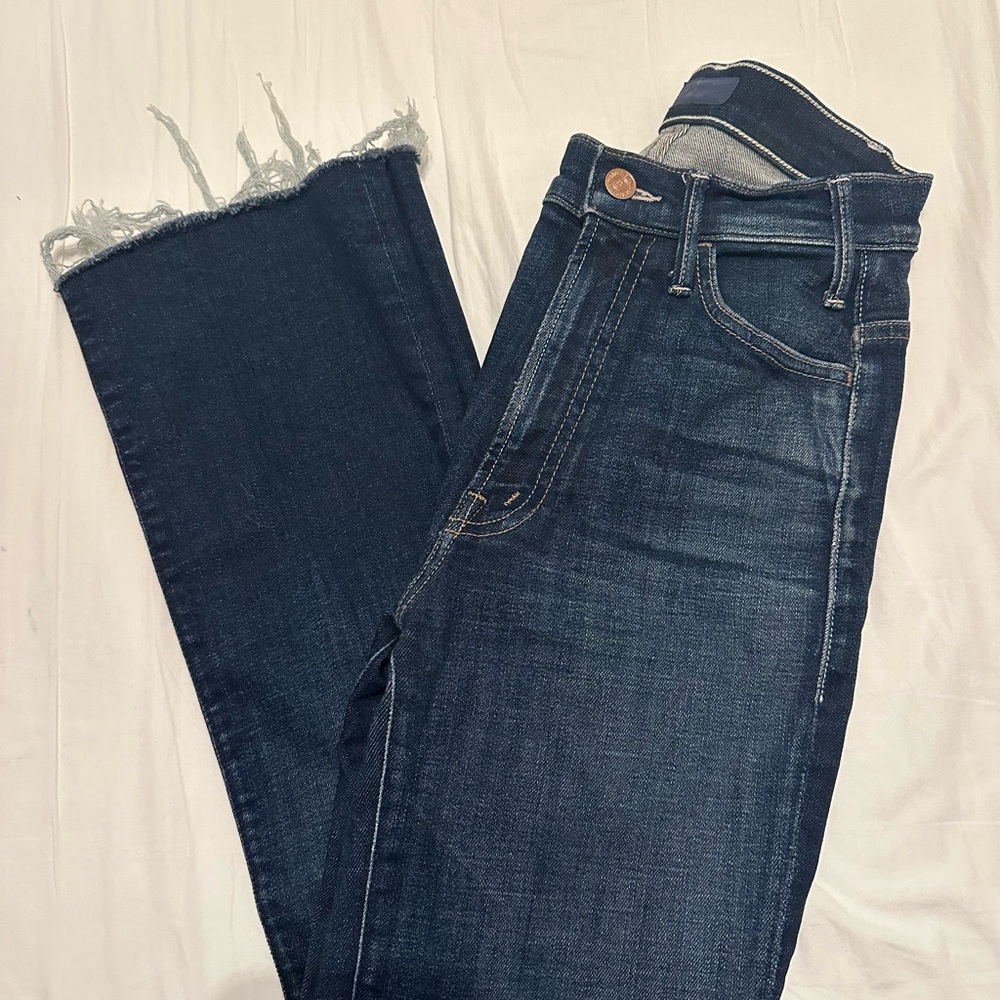 MOTHER Women's Dark Blue Frayed Hem Jeans